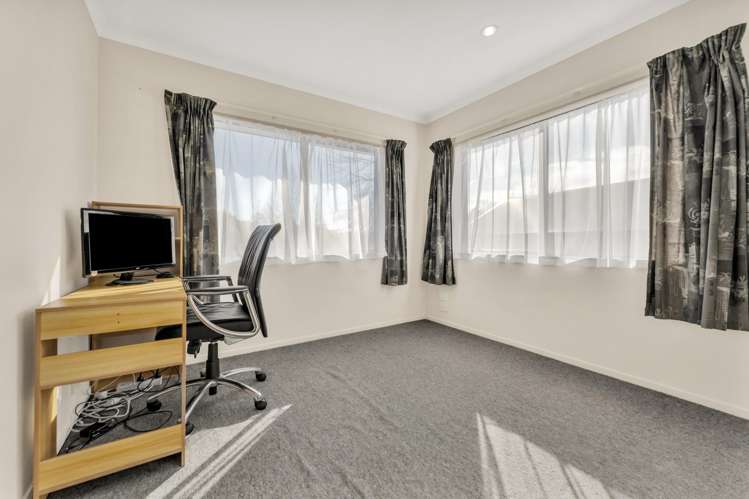 7 Newfound Way Glen Eden_16