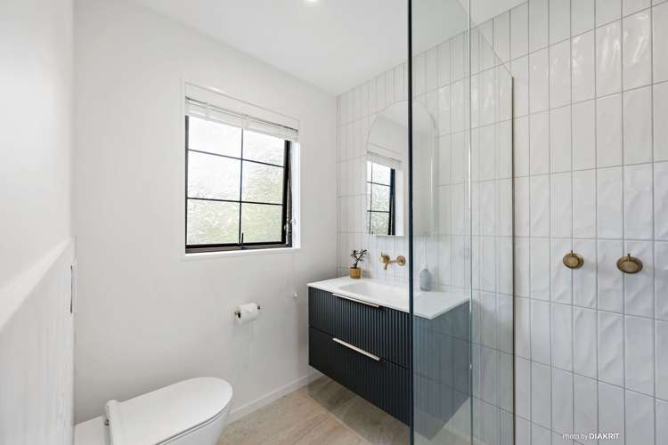 17 Paddington Grove Karori_10