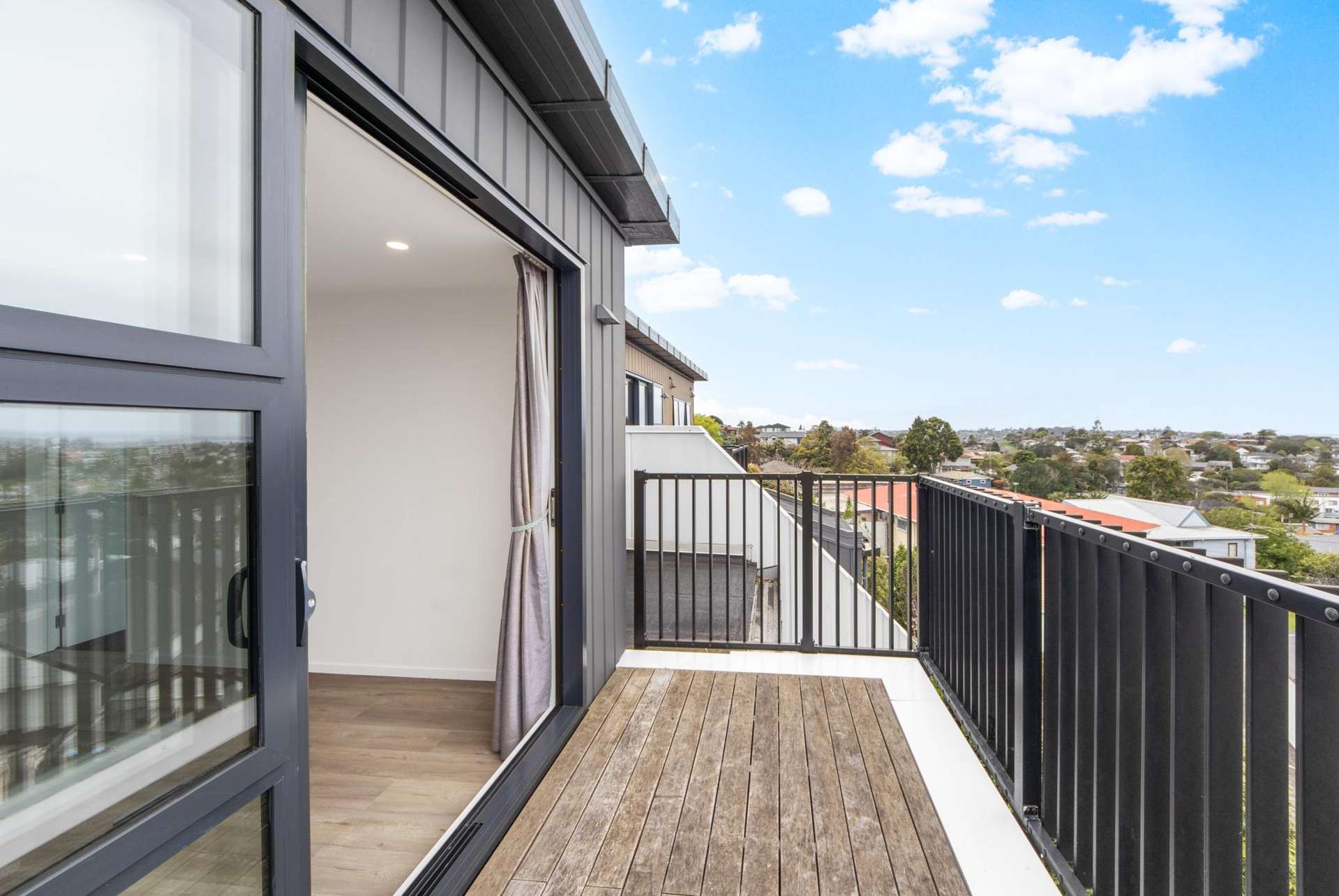 302/553C Glenfield Road Glenfield_0