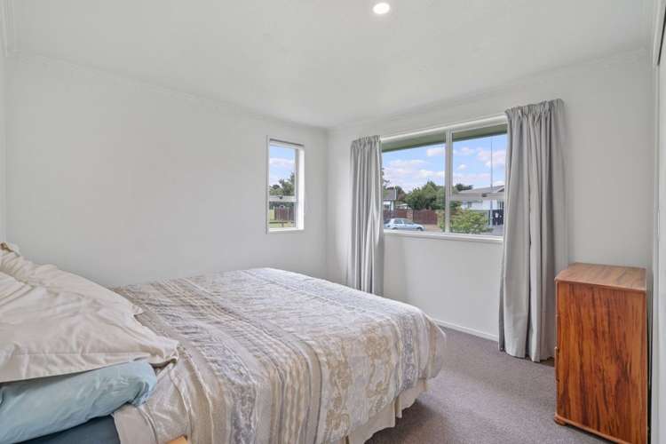 46 Oakley Crescent Hornby_12