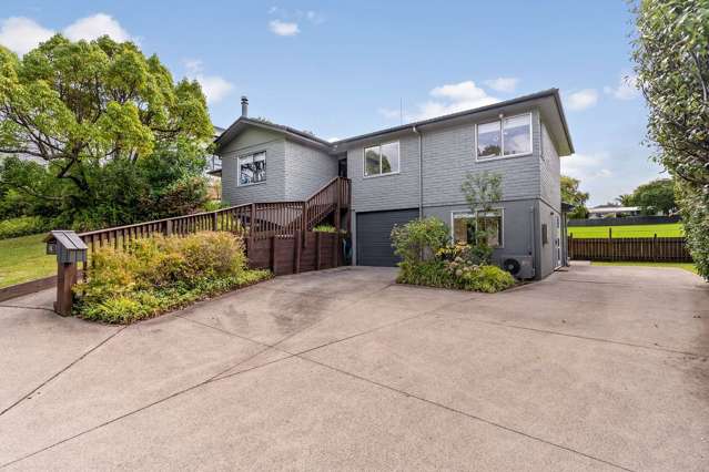 3 Bedroom Family Home in Bucklands Beach