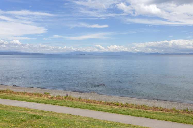 1/70 Logan Avenue Wharewaka_31