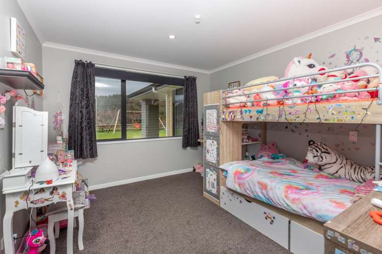 29 Greenstone Road Kumara_11