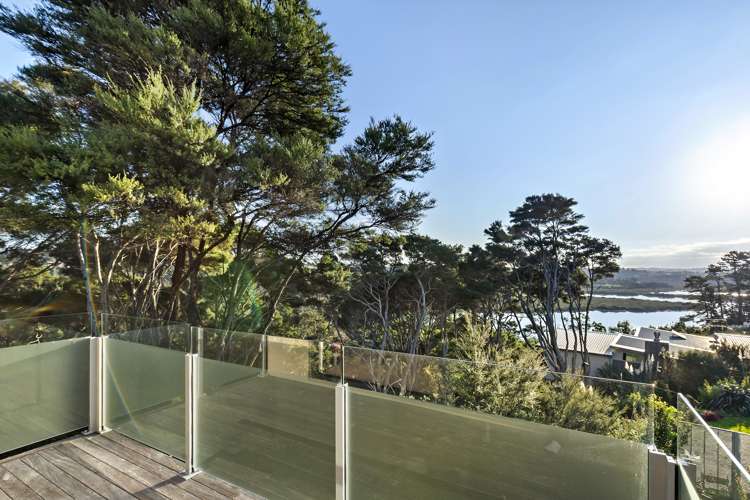 78 Blue Heron Rise Stanmore Bay_16