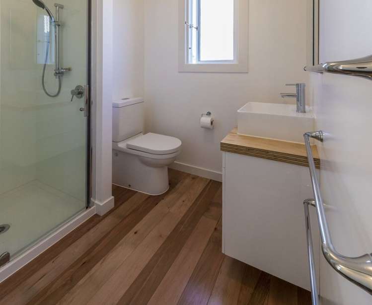 6 Frye Crescent Albert Town_14