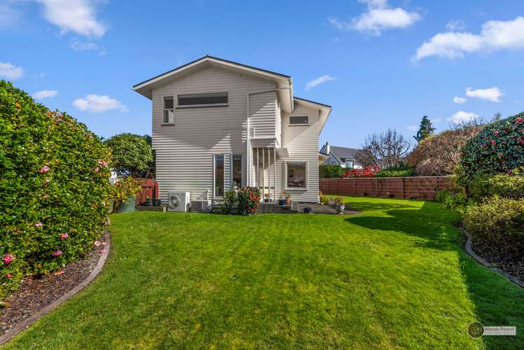 7 Earlston Grove Avalon_19