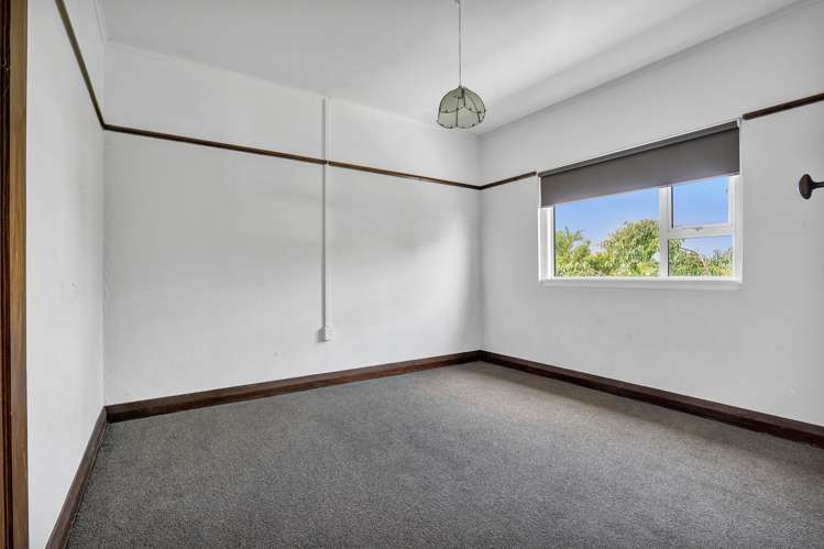 175 and175A High Street Eltham_17