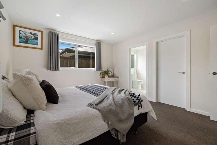 27 Bale Road Queenstown_7