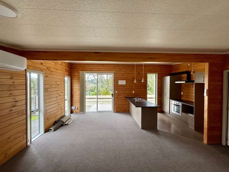 21A Ocean View Road Hatfields Beach_1