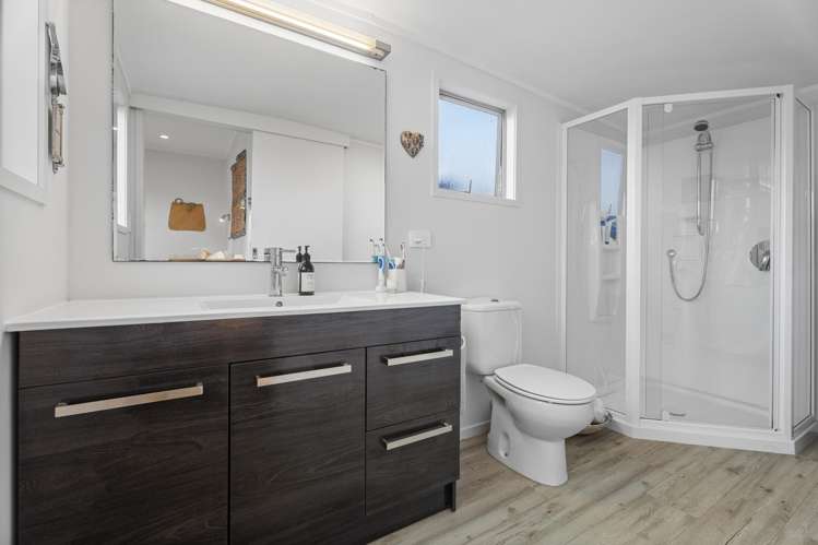 22 Anzac Road Orapiu_15