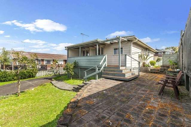 Auction shock as 18 bidders chase ‘Plain Jane’ Remuera home
