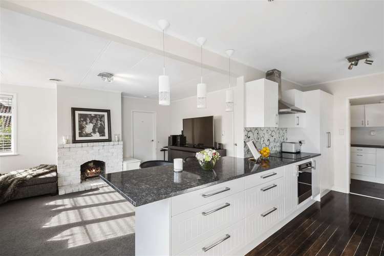 83 Onewa Road Northcote_5