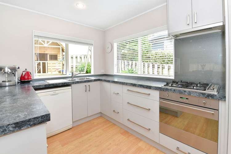 1/130 Brian Crescent Stanmore Bay_3