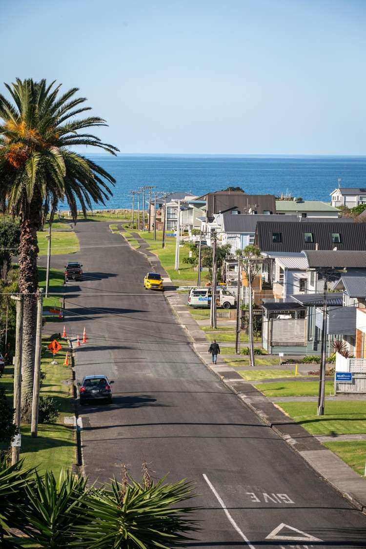 65 Beach Road Waihi Beach_25