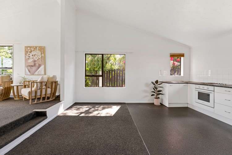 2 Holland Grove Richmond Heights_5