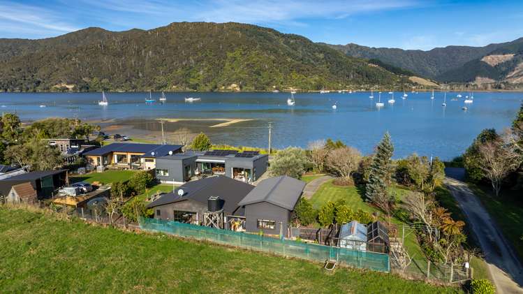 351 and 353 Anakiwa Road Queen Charlotte Sound_30