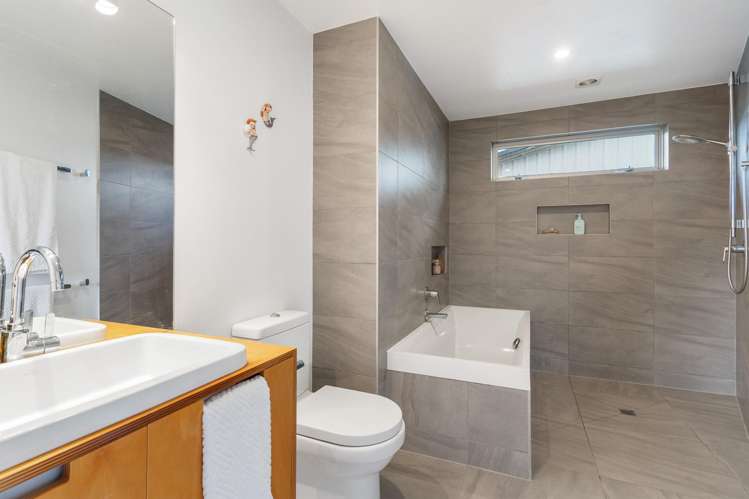 127 First View Avenue Beachlands_24