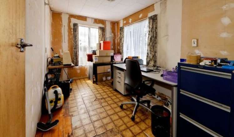 46 Queen Mary Avenue New Lynn_13