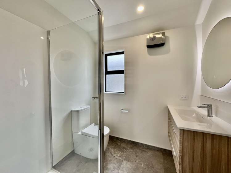 2/27 Evesham Crescent 10222_9