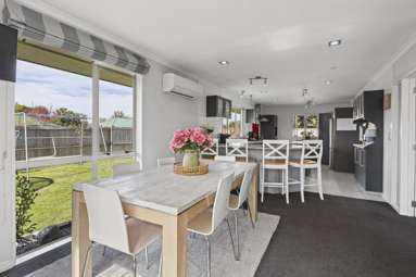 22 Paget Drive_3