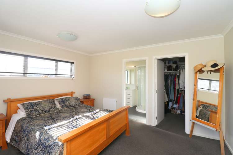21 Sunrise Drive Seaward Bush_17