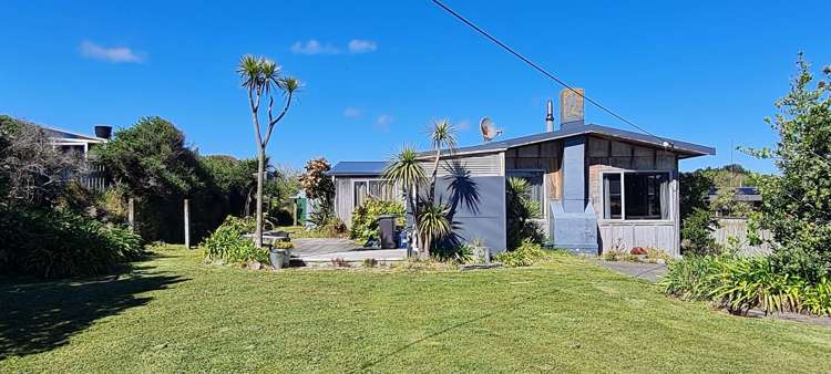573 Waitarere Beach Road_0