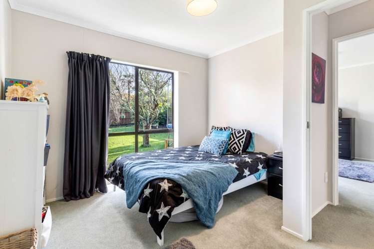 3 Evanda Crescent Conifer Grove_13