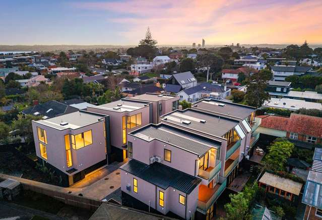 3/48 Merani Street Belmont_2