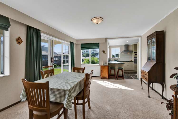 13 Quin Crescent Hawera_8