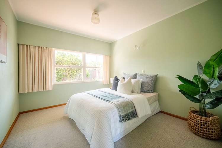 27 Kipling Crescent Stoke_15