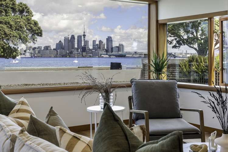 1/22 Queens Parade Devonport_23