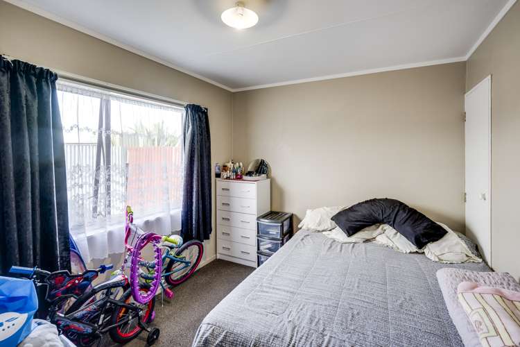 5 Tarbet Street Flaxmere_10