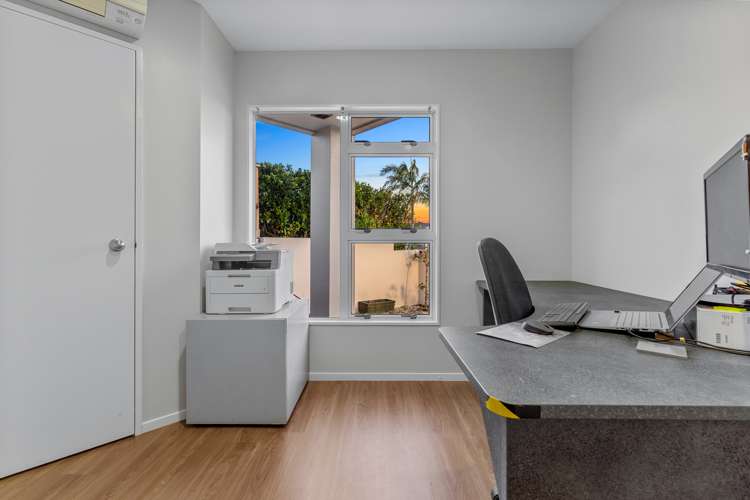 33 Gulf Crest Bucklands Beach_18