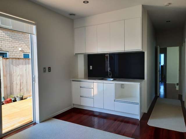 43 Springside Drive 10673_4