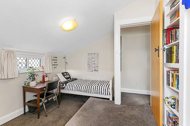 65 Kauri Street Miramar_11