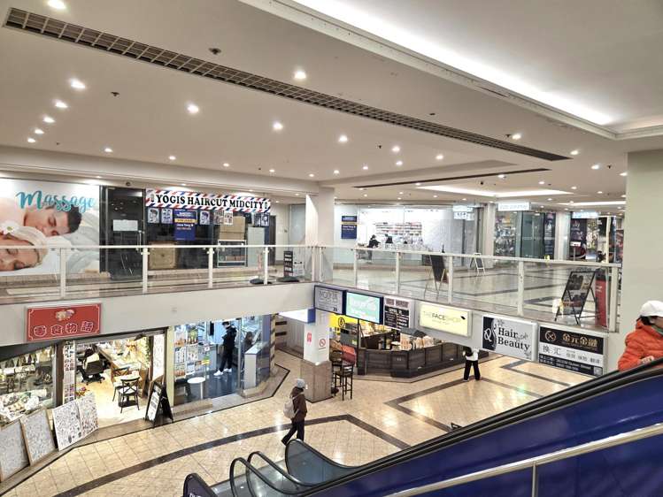 Unit 2J, 239 Queen Street Auckland Central_6