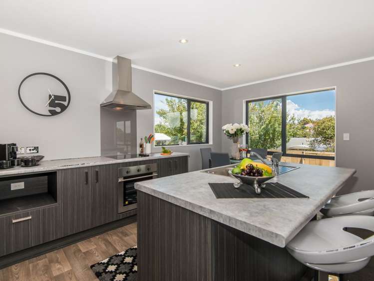 18a Ellis Avenue Mount Roskill_11