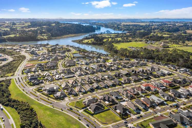 1 Floyd Road Riverhead_10