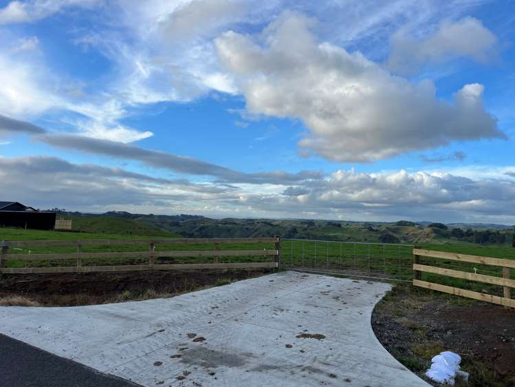 352 Rimutauteka Road Inglewood_12