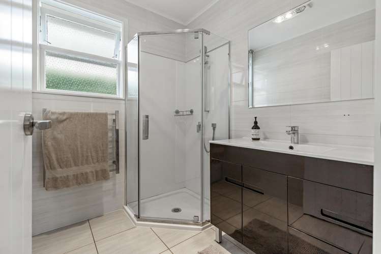 39 Keegan Drive Massey_15