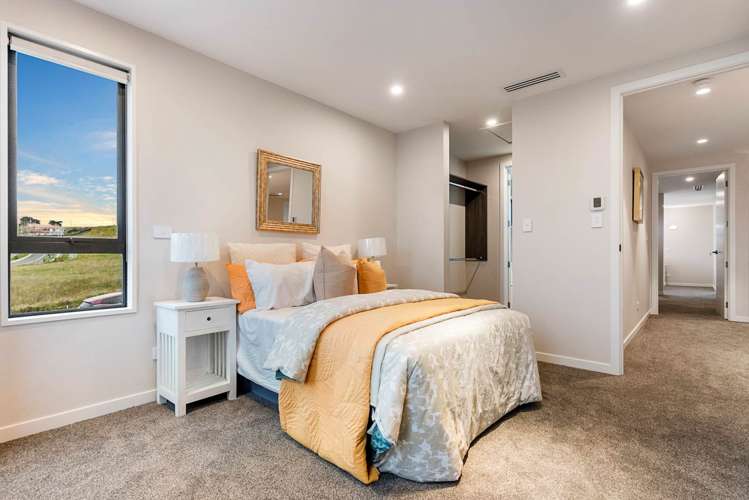 1 Headsail Drive Long Bay_21