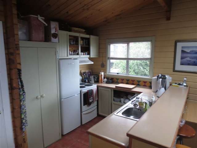 33 Wynyard Crescent Fernhill/Sunshine Bay_1