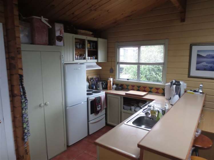 33 Wynyard Crescent Fernhill/Sunshine Bay_1