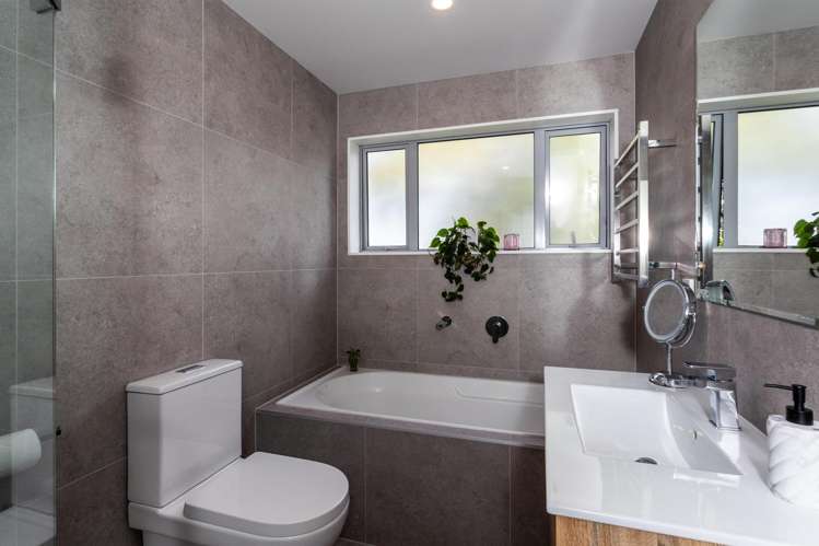 1B Kororo Street Northcote_13