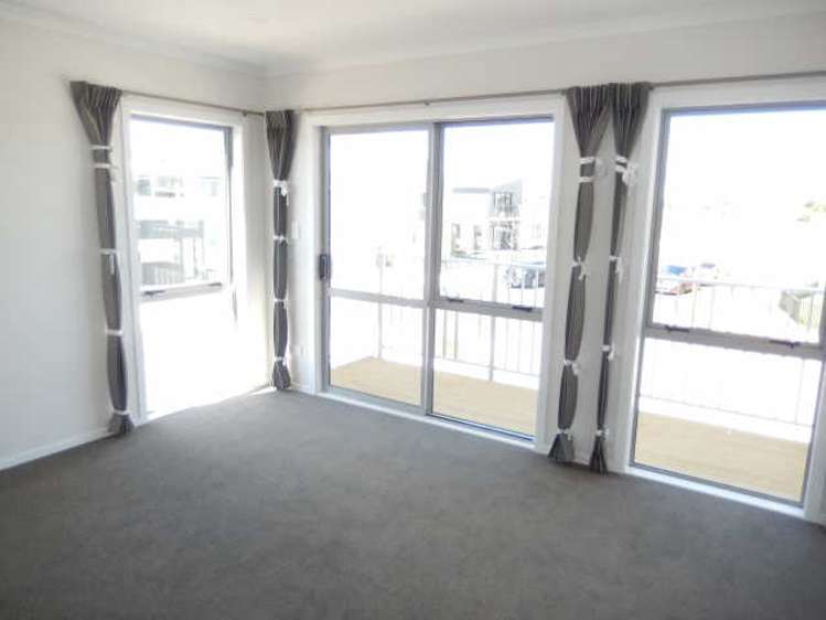 2 Ridgedale Crescent 2743_9