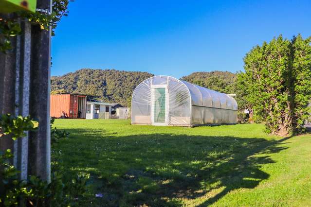 44 Domett Esplanade Cobden_4