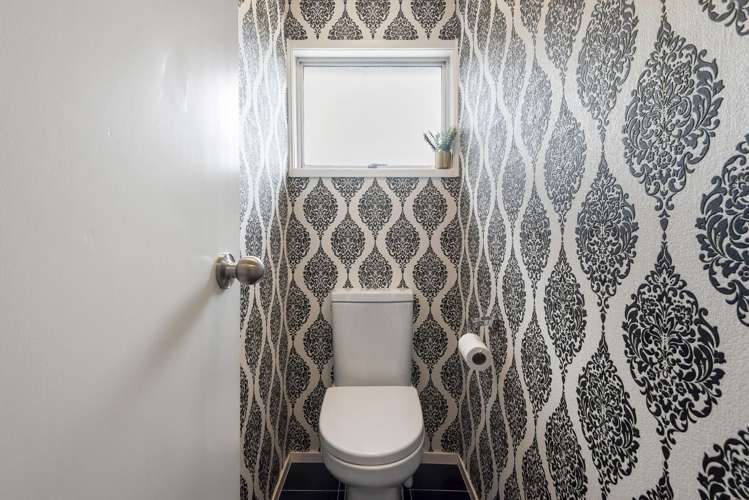 98 Spinella Drive Bayview_35