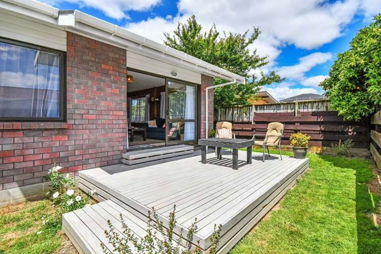 2/29 Beach Road Pahurehure_13