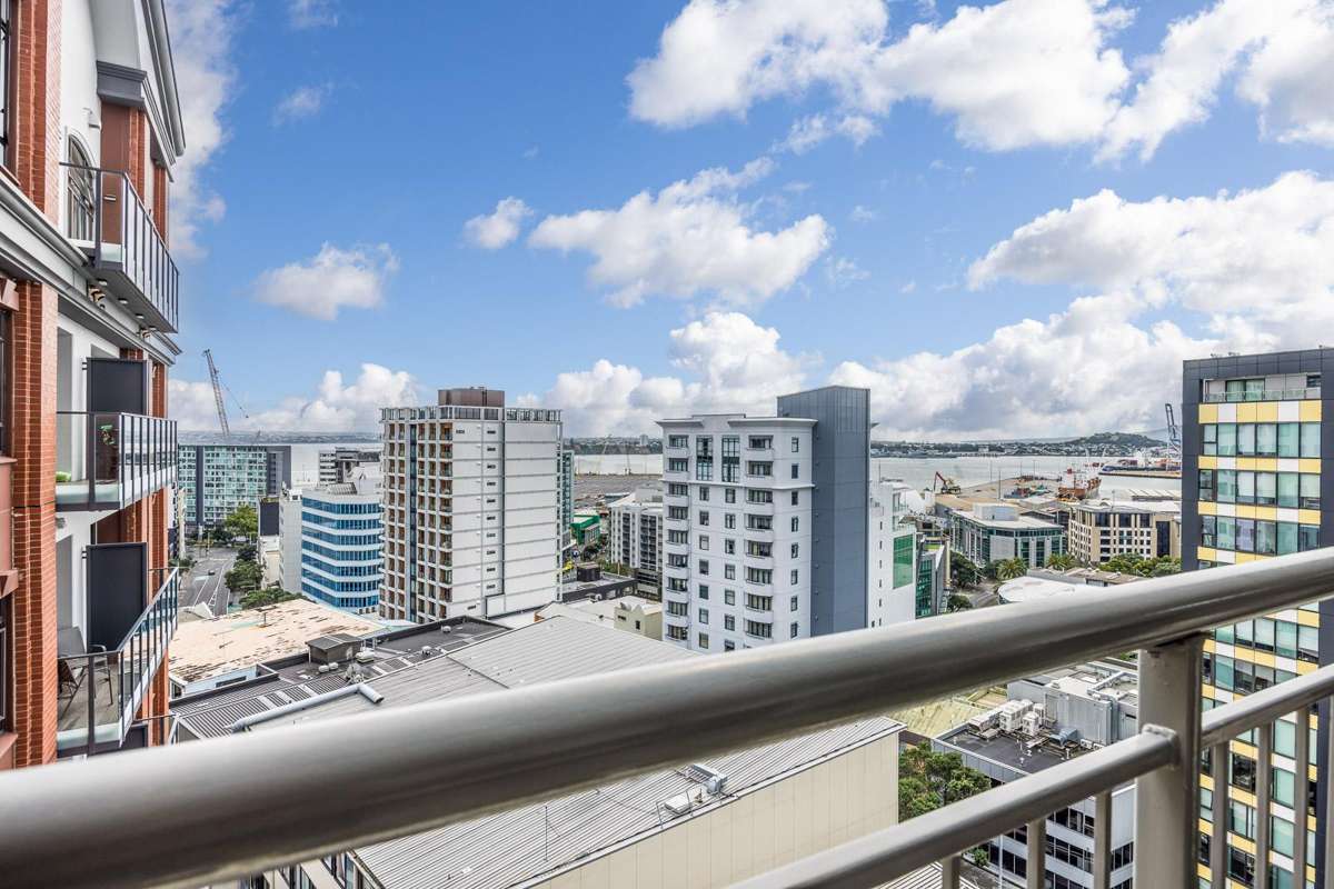 1205/1 Parliament Street_2