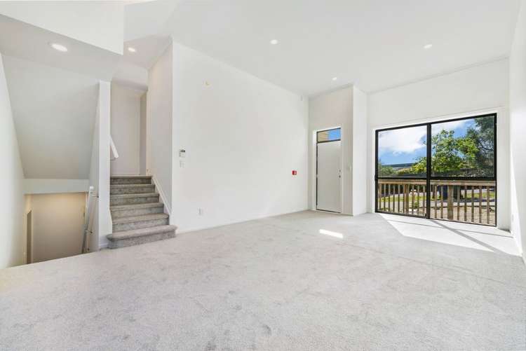 4/2 Swan Hill Drive Glen Eden_5